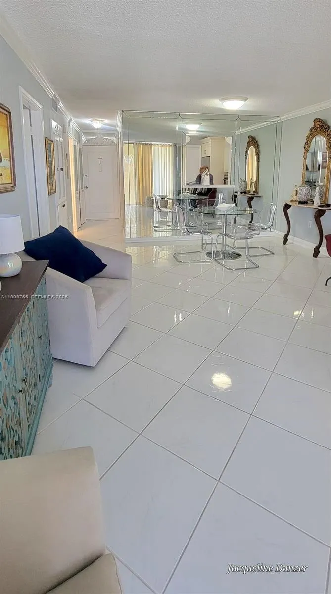 3600 NE 170th St # 404, North Miami Beach FL 33160