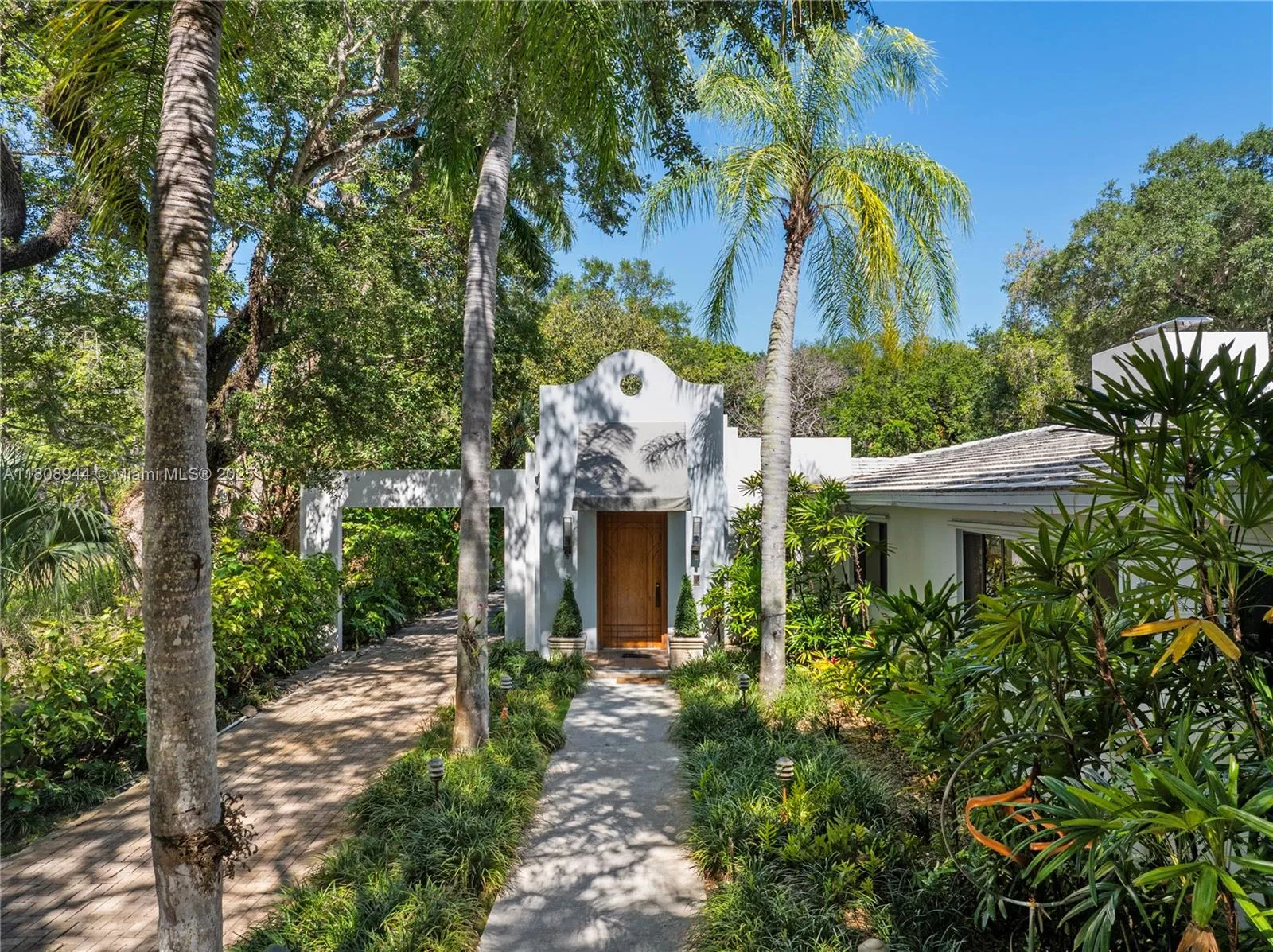 5465 Banyan Trl, Coral Gables FL 33156