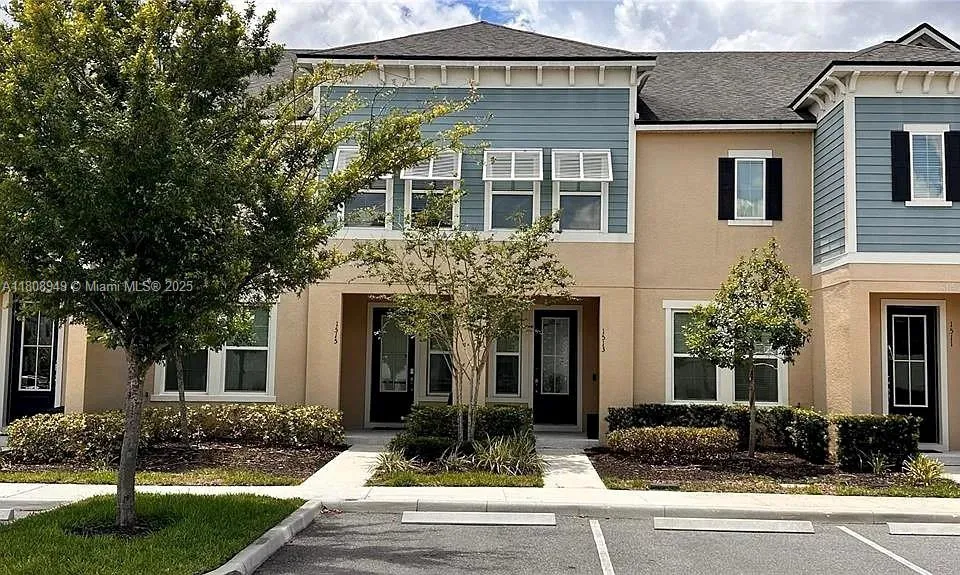 3 bedroom 2 bath for sale at 1515 Carey Palm Cir, Kissimmee FL 34747