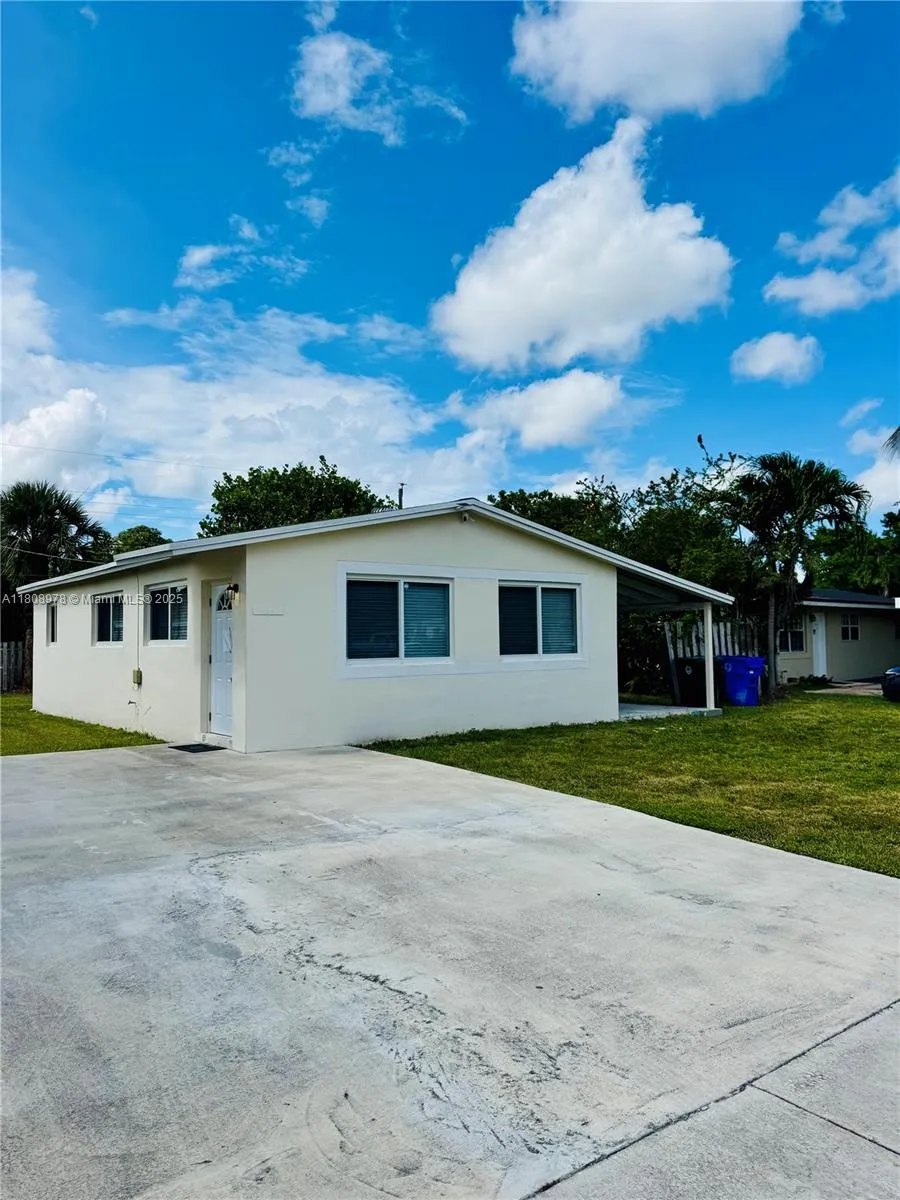 3 bedroom 1 bath for sale at 4341 NW 59th St, North Lauderdale FL 33319
