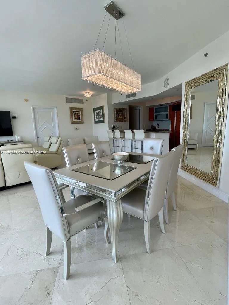 400 Alton Rd # 808, Miami Beach FL 33139