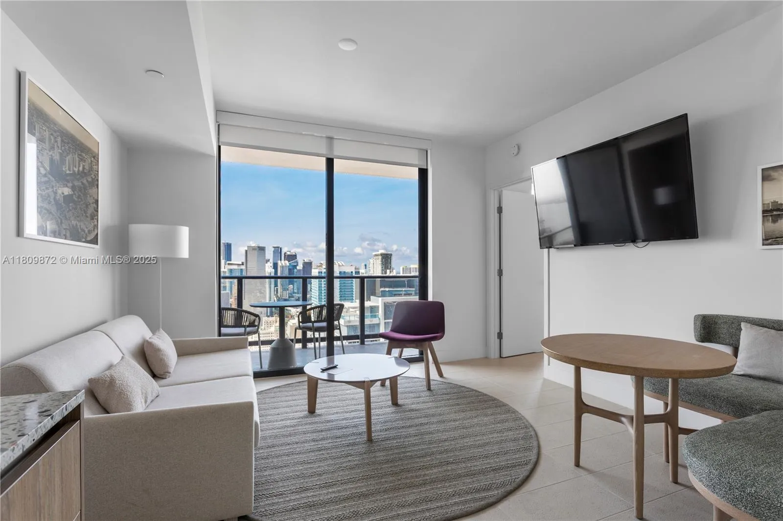 601 NE 1st St # 3907, Miami FL 33132