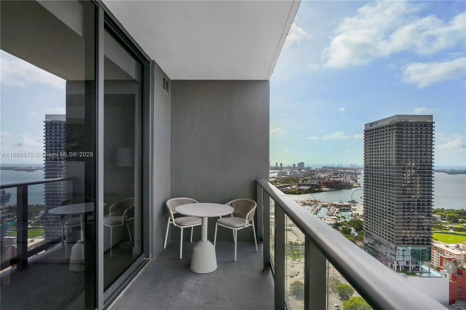 601 NE 1st St # 3907, Miami FL 33132