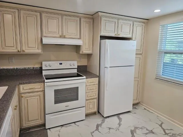900 Colony Point Cir # 505, Pembroke Pines FL 33026