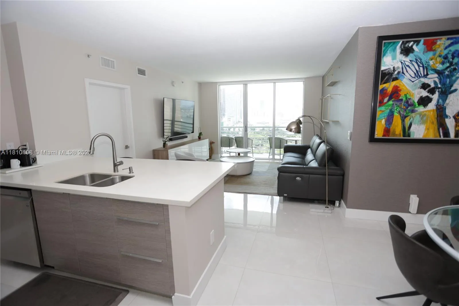 325 S Biscayne Blvd # 1822, Miami FL 33131