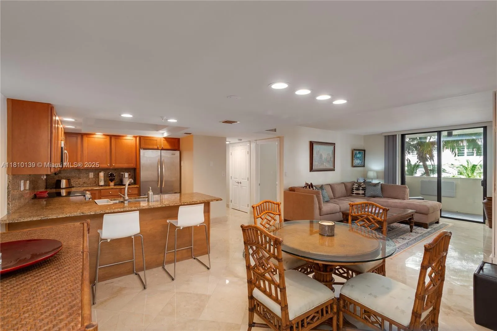 2 bedroom 2 bath for sale at 1623 Collins Ave # 509, Miami Beach FL 33139
