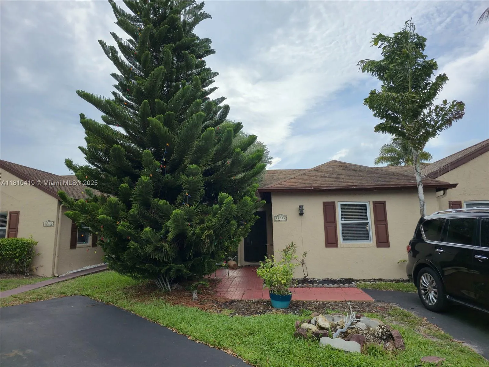 3 bedroom 2 bath for sale at 22374 SW 57th Cir, Boca Raton FL 33428