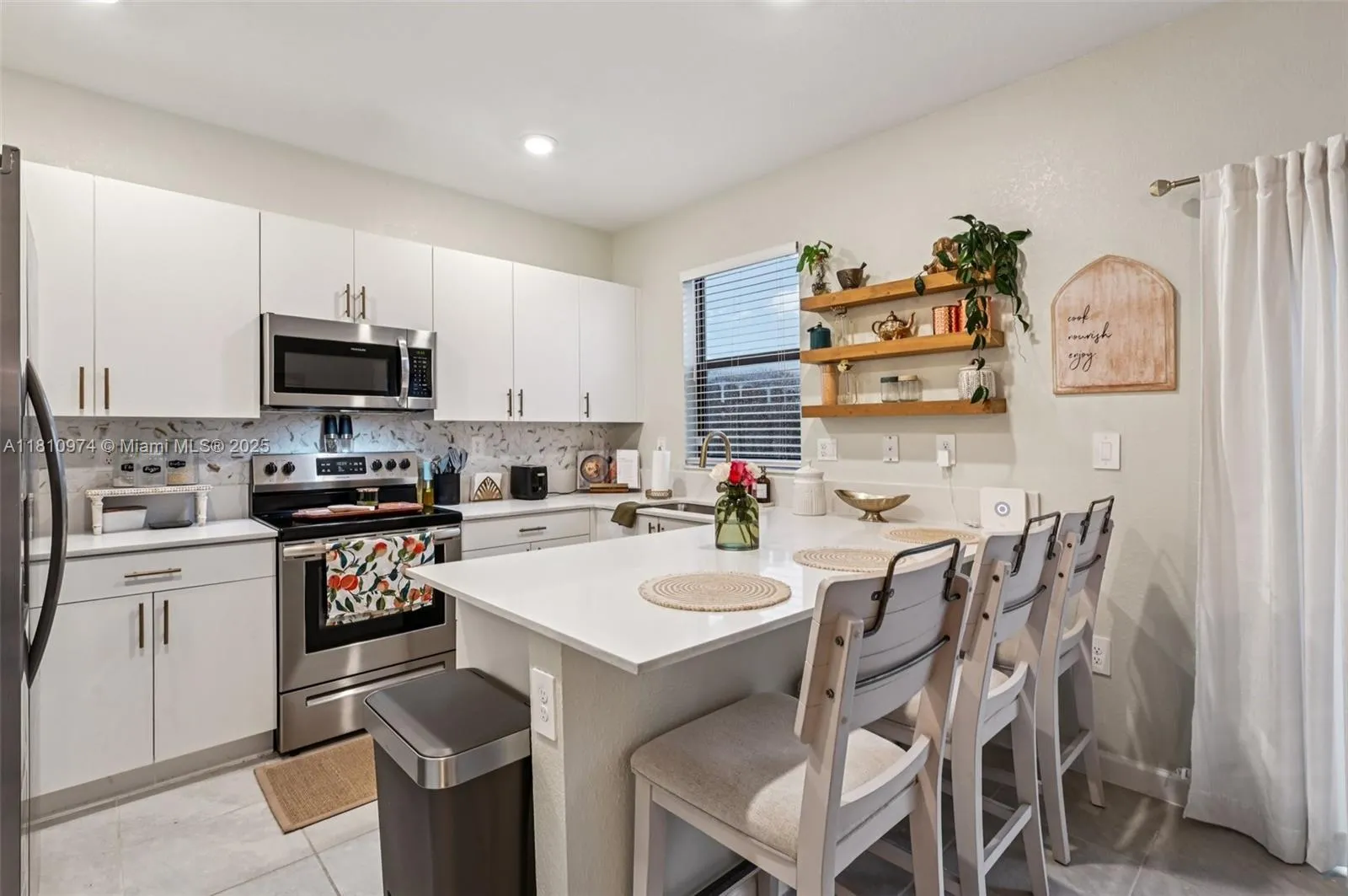 3 bedroom 2 bath for sale at 23080 SW 99th Ct, Cutler Bay FL 33190