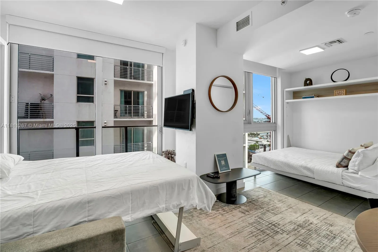 227 NE 2nd St # 2208, Miami FL 33132