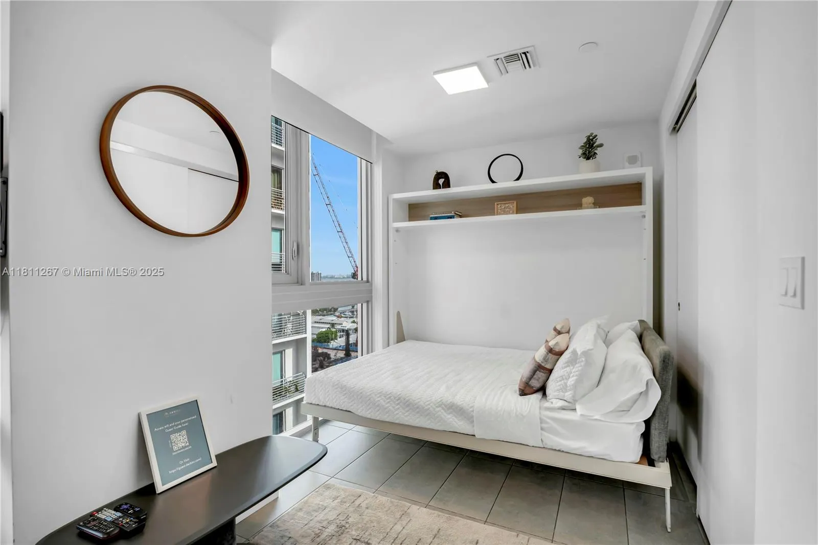 227 NE 2nd St # 2208, Miami FL 33132