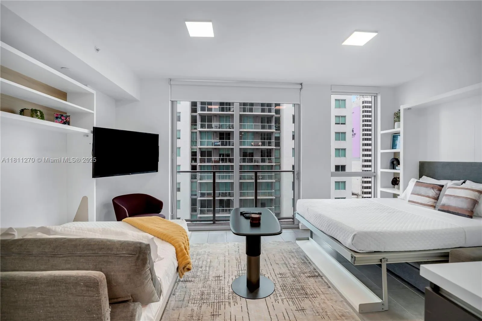 227 NE 2nd St # 2110, Miami FL 33132