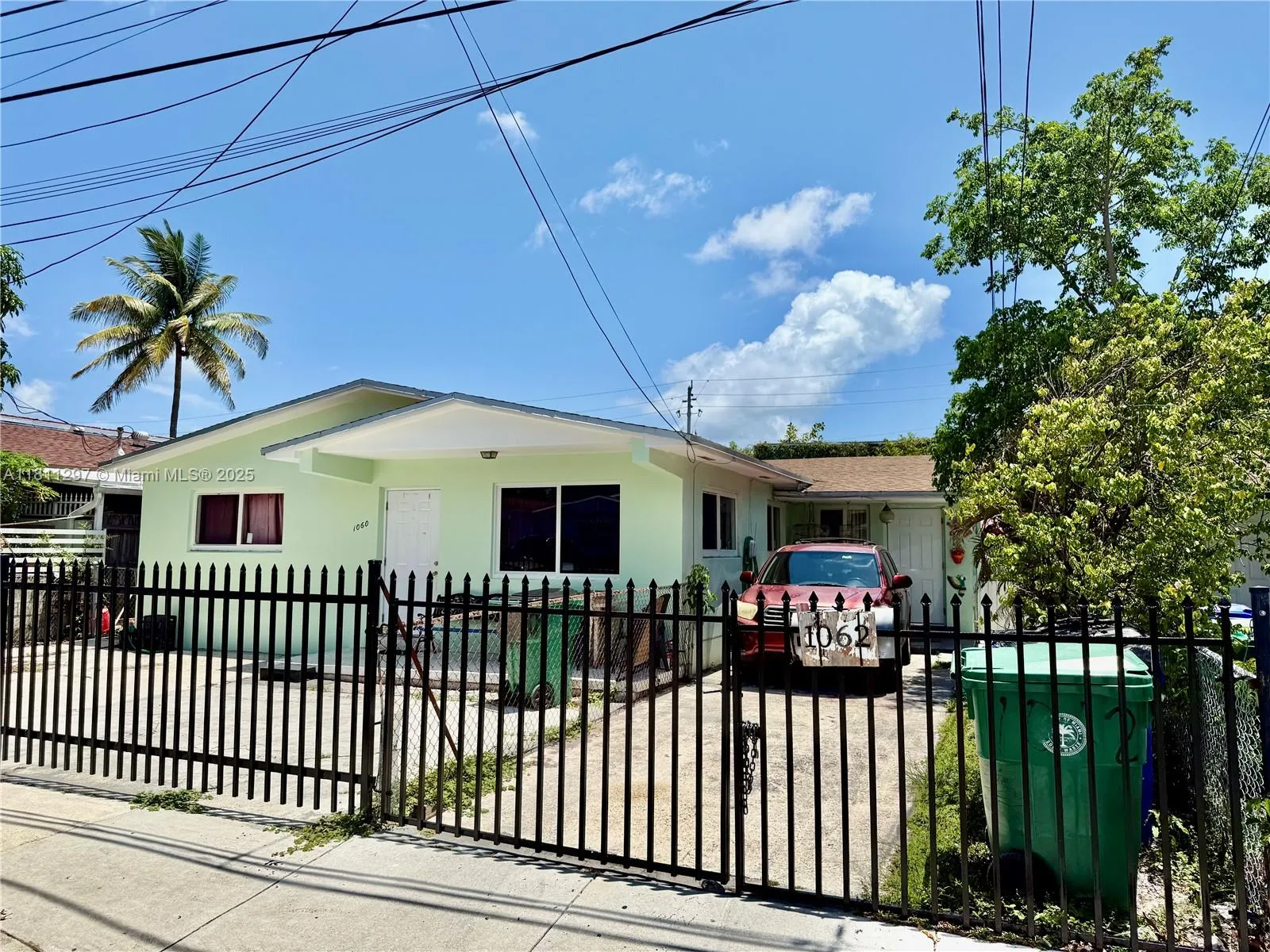 1060 NW 24th St, Miami FL 33127
