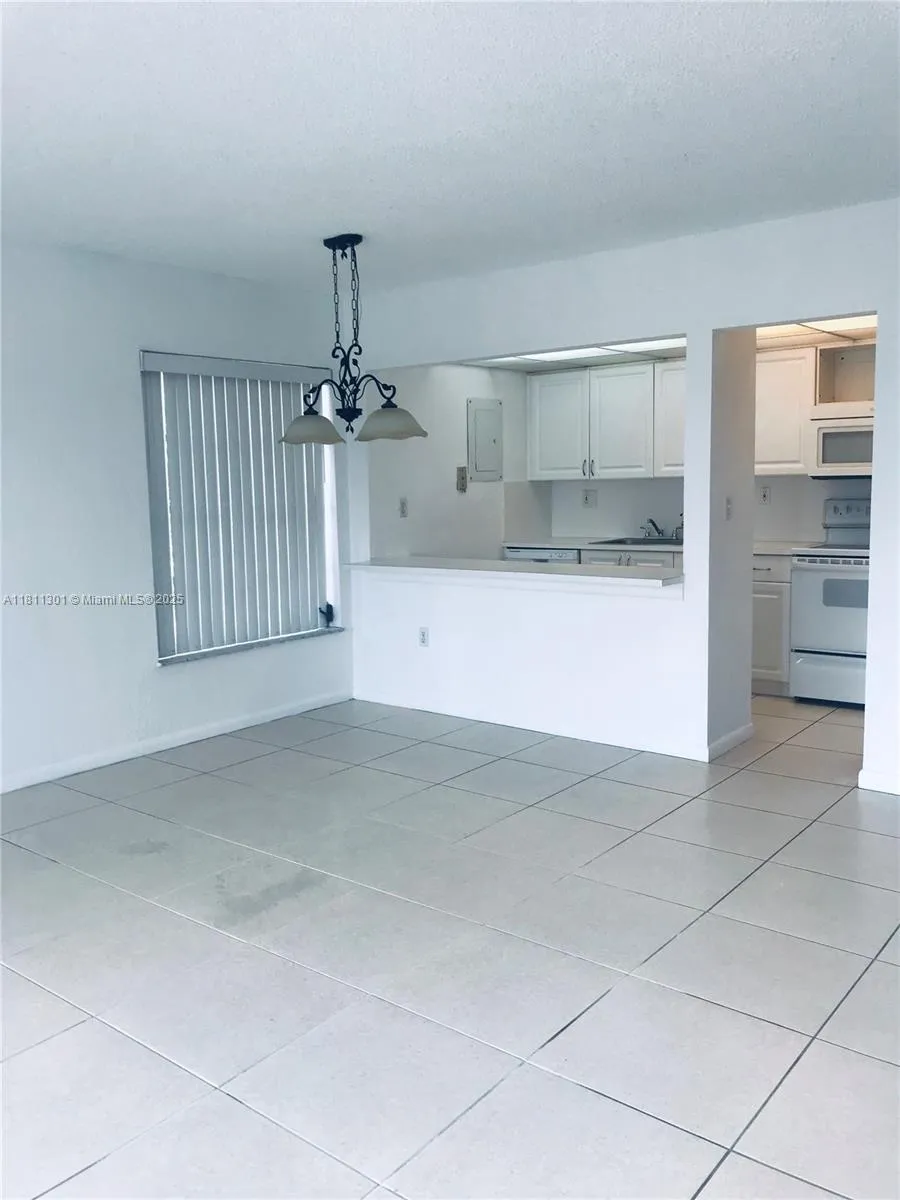 17600 NW 68th Ave # B3006, Hialeah FL 33015