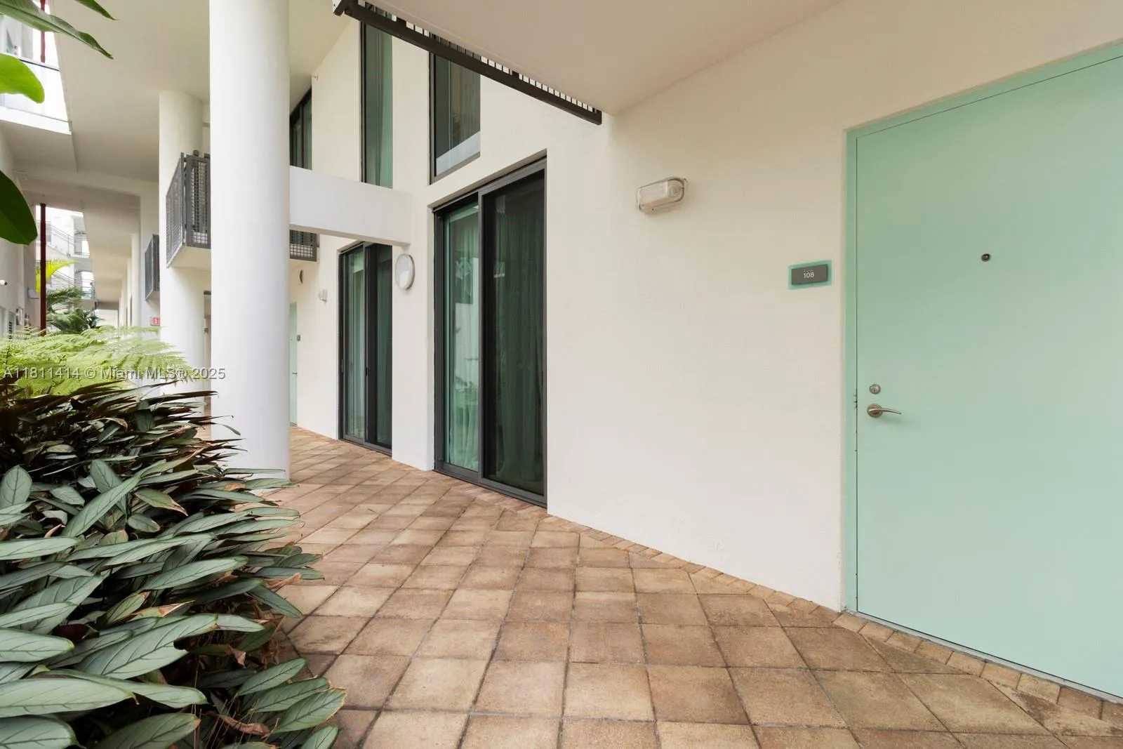 6000 Collins Ave # 108, Miami Beach FL 33140
