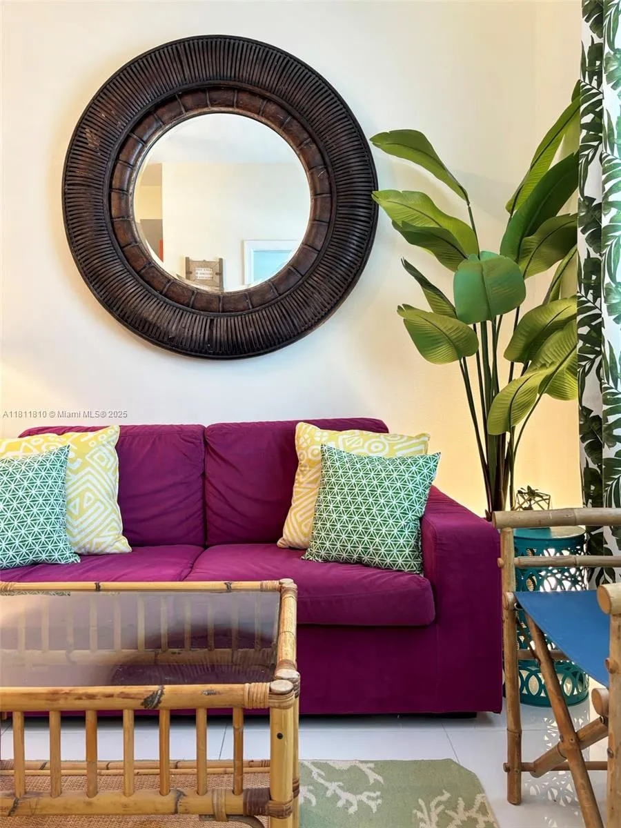 1 bedroom 1 bath for sale at 335 Ocean Dr # 114, Miami Beach FL 33139