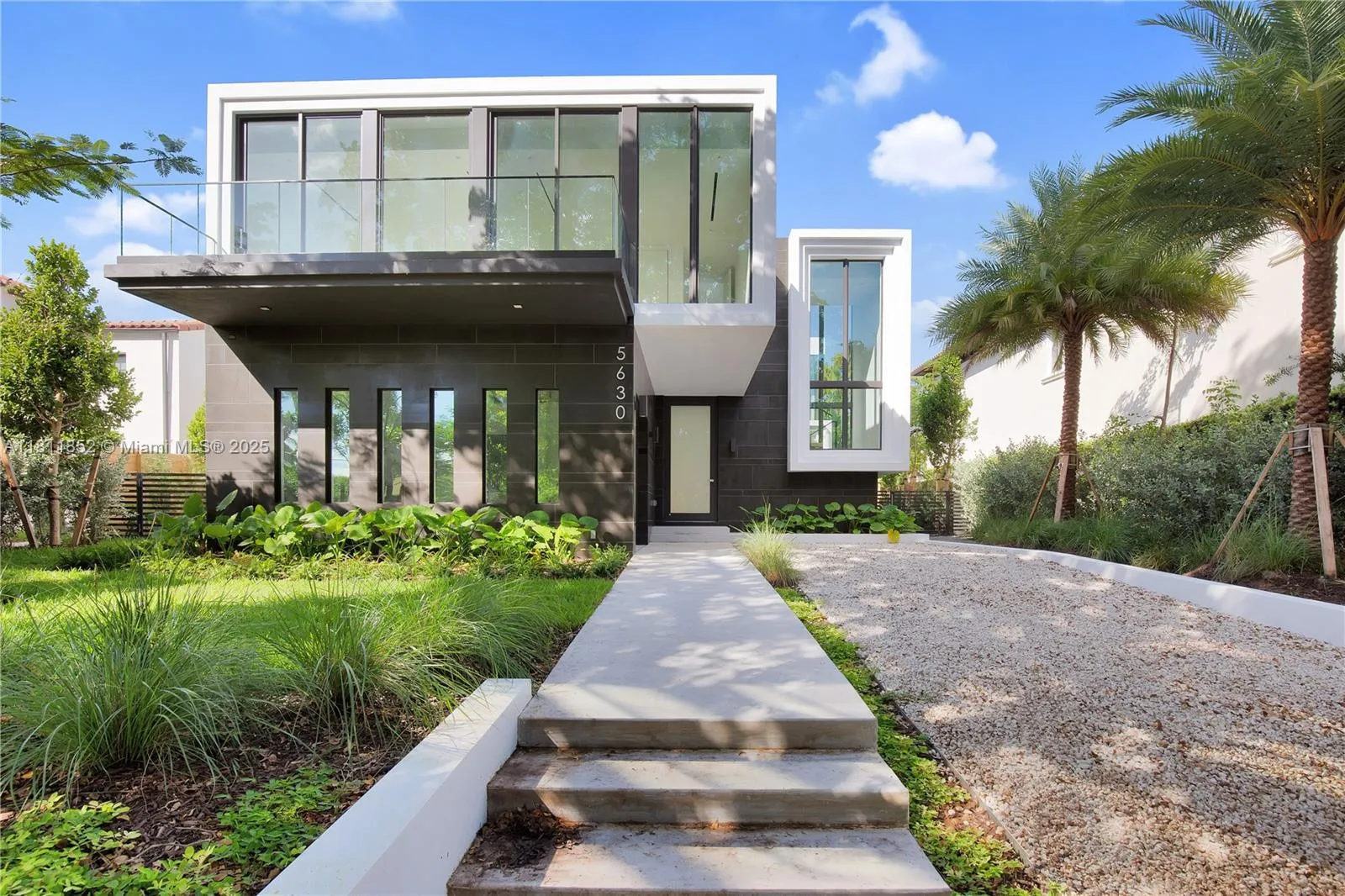 5 bedroom 5 bath for sale at 5630 Pine Tree Dr, Miami Beach FL 33140