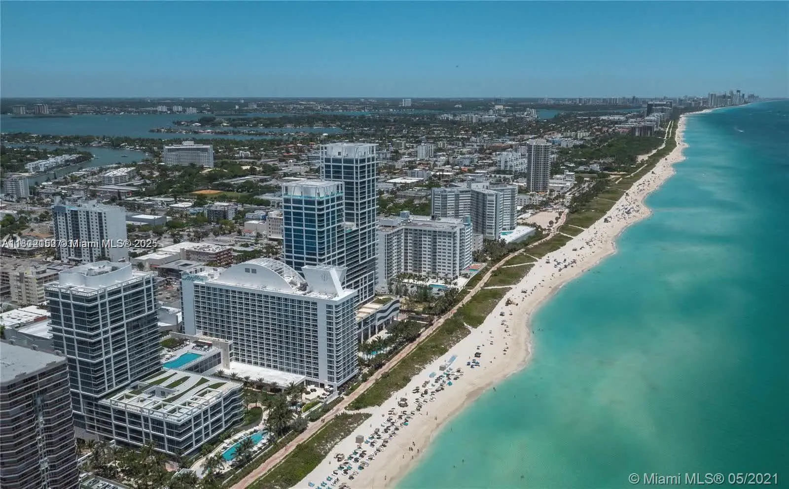 1 bedroom 1 bath for sale at 6801 Collins Ave # 703, Miami Beach FL 33141