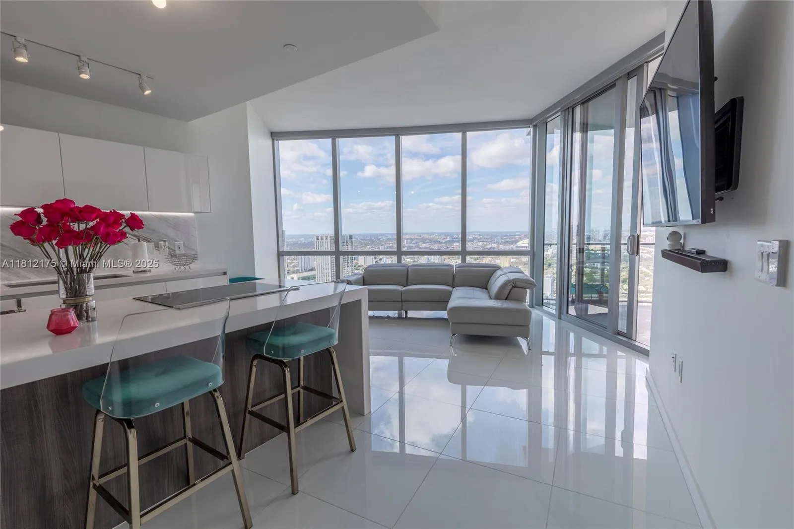 851 NE 1st Ave, Miami FL 33132