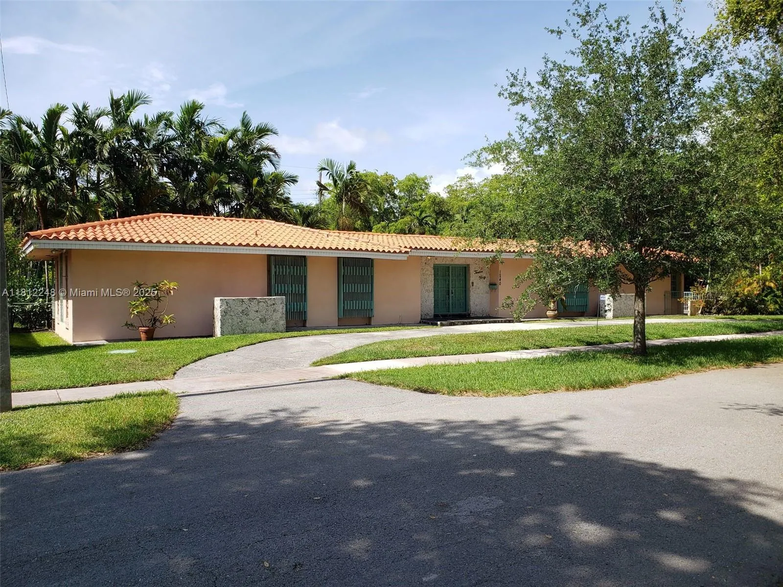 1240 La Mancha Ave, Coral Gables FL 33134