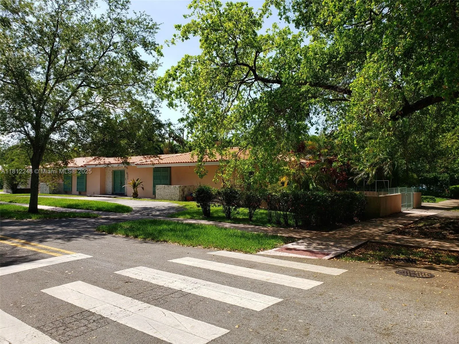 1240 La Mancha Ave, Coral Gables FL 33134