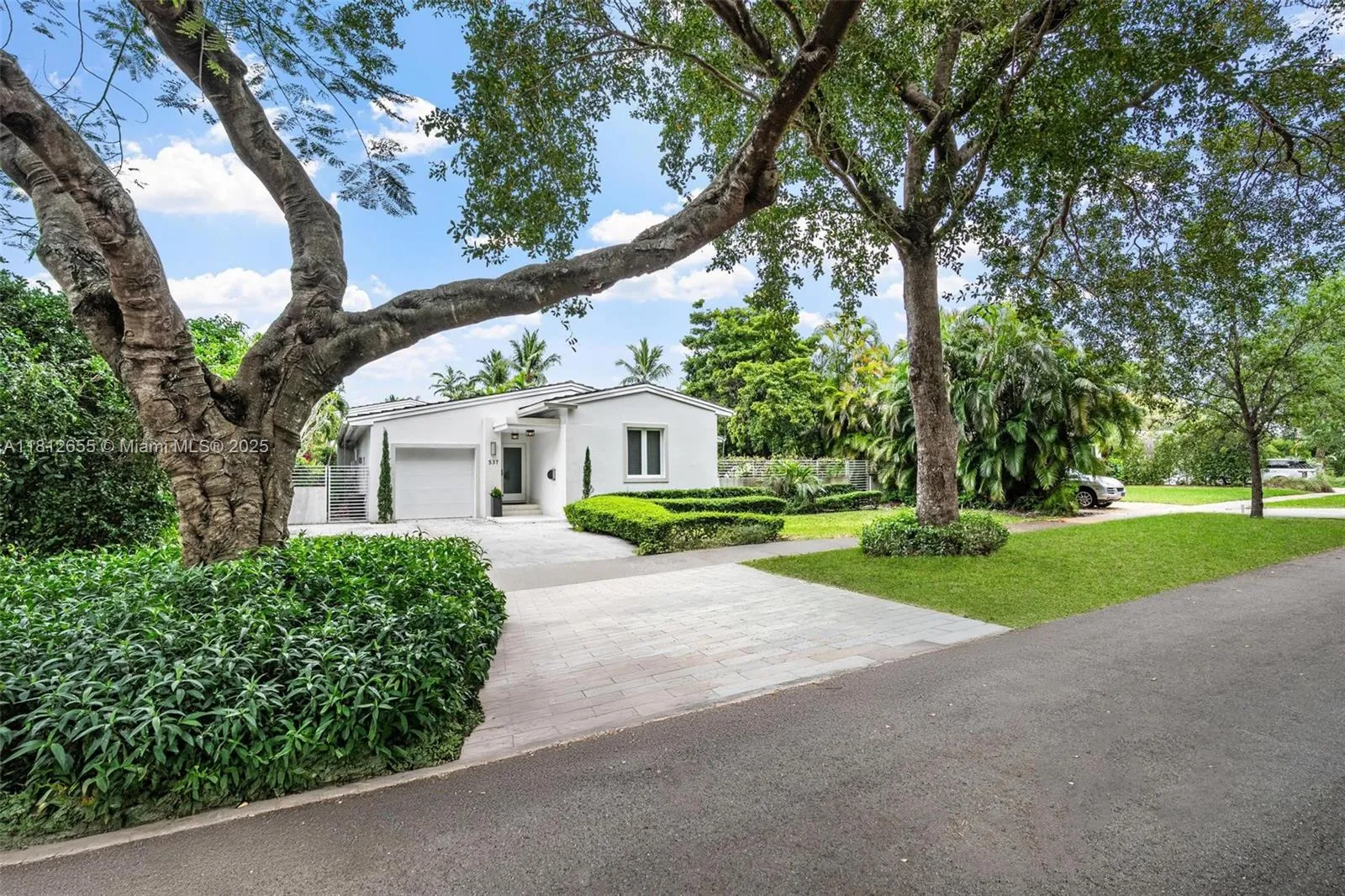 537 Marmore Ave, Coral Gables FL 33146