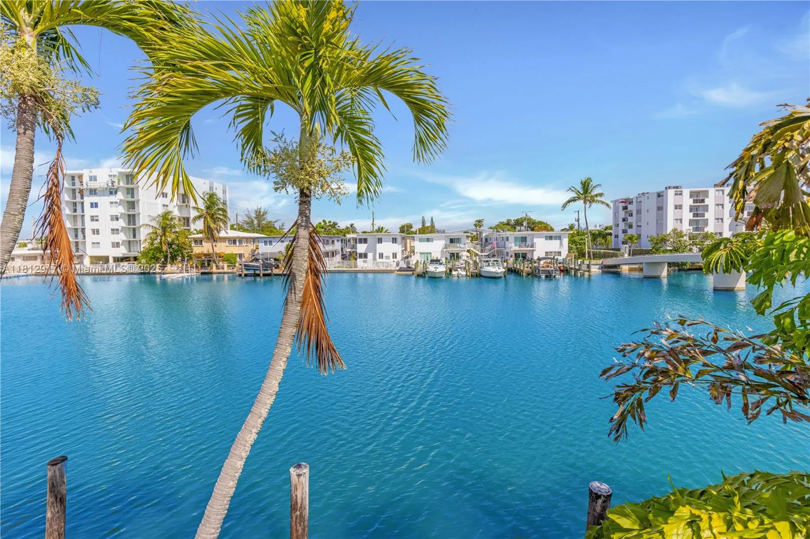 1 bedroom 1 bath for sale at 8040 Tatum Waterway Dr # 12, Miami Beach FL 33141