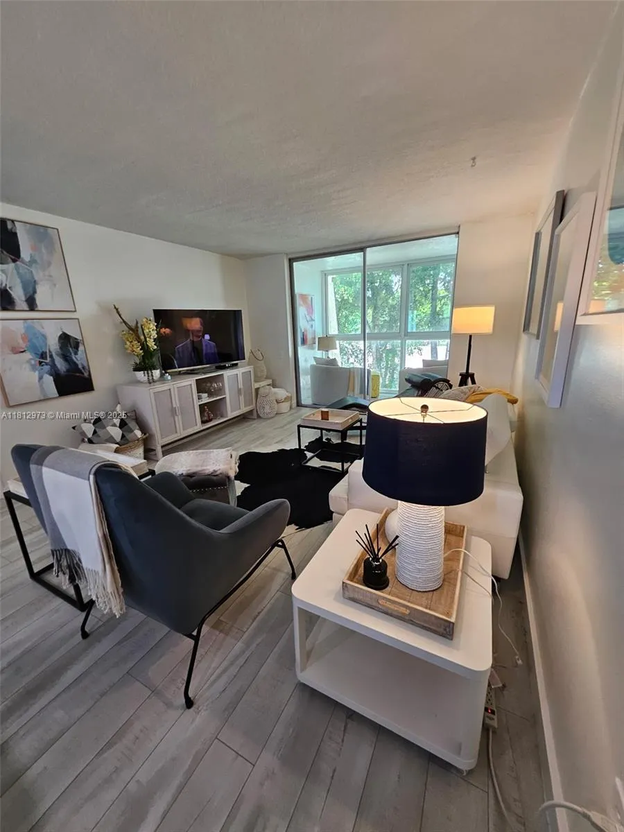 9081 Lime Bay Blvd # 302, Tamarac FL 33321