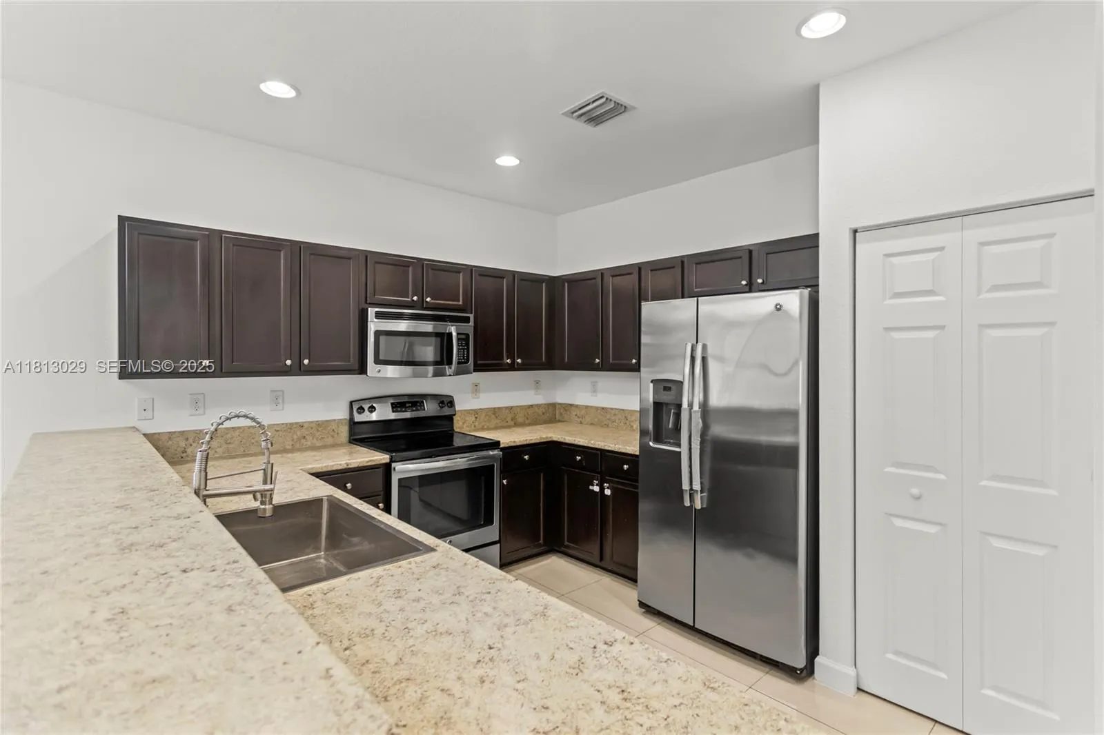 3502 W 86th Ter, Hialeah FL 33018