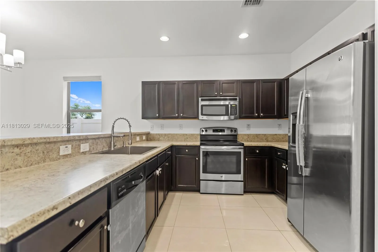 3502 W 86th Ter, Hialeah FL 33018