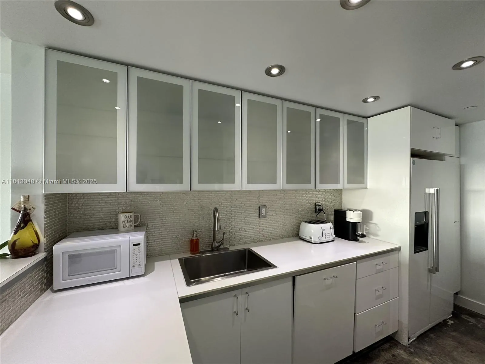 1000 West Ave # 932, Miami Beach FL 33139