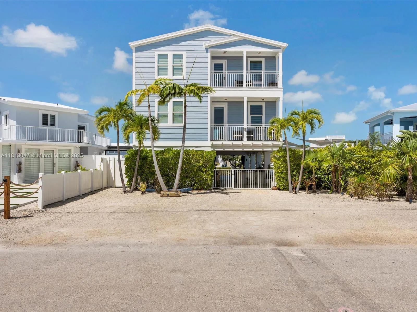 5 bedroom 4 bath for sale at 117 La Paloma Rd, Key Largo FL 33037