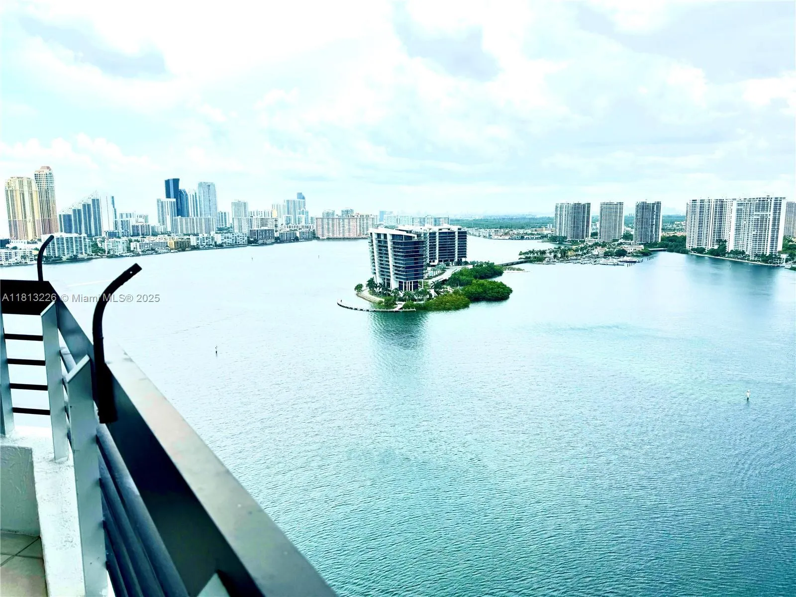 3530 Mystic Pointe Dr # 3001, Aventura FL 33180