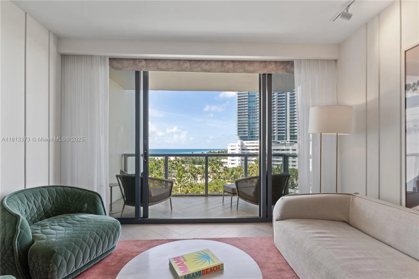 2201 Collins Ave # 707, Miami Beach FL 33139