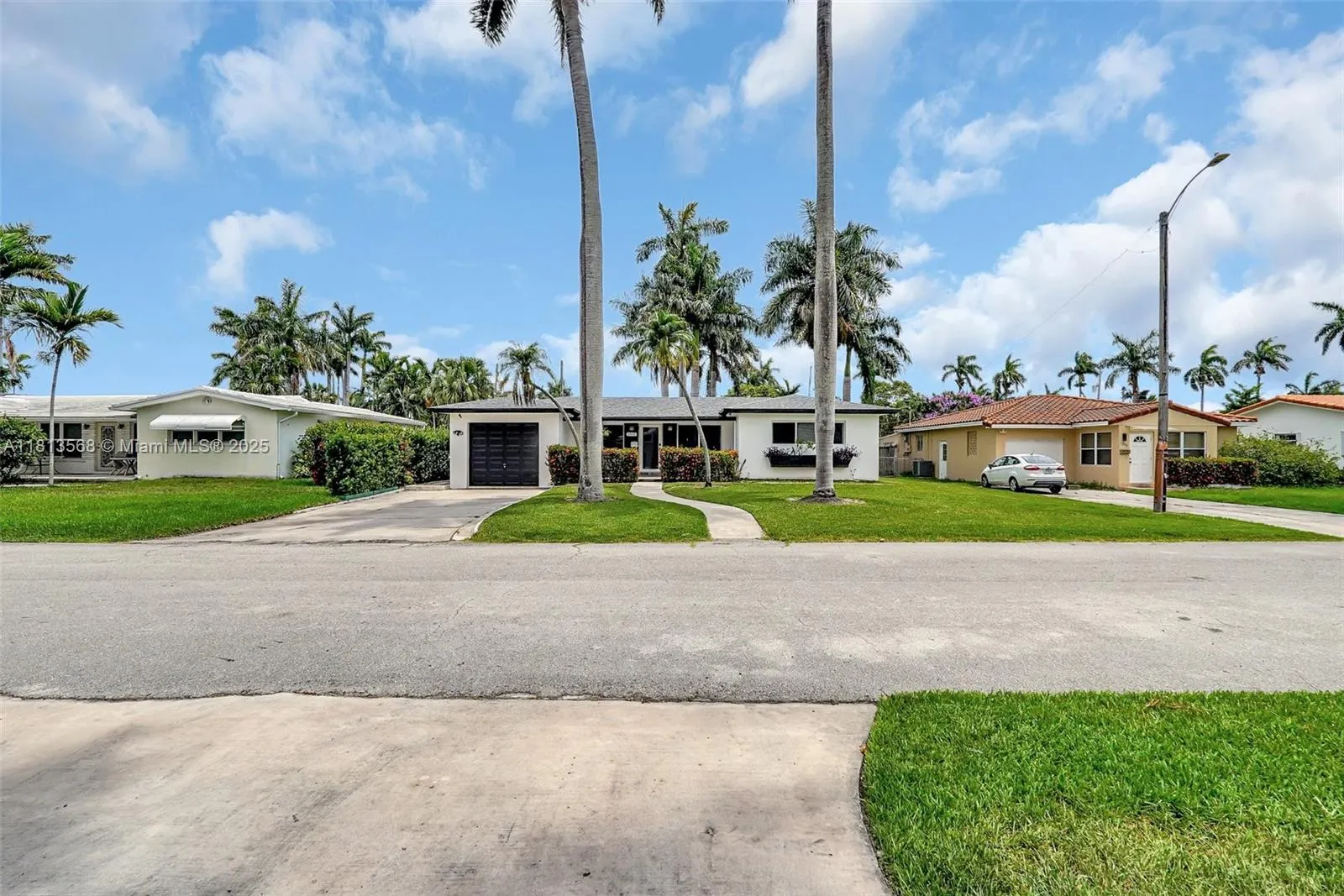 1319 Buchanan St, Hollywood FL 33019