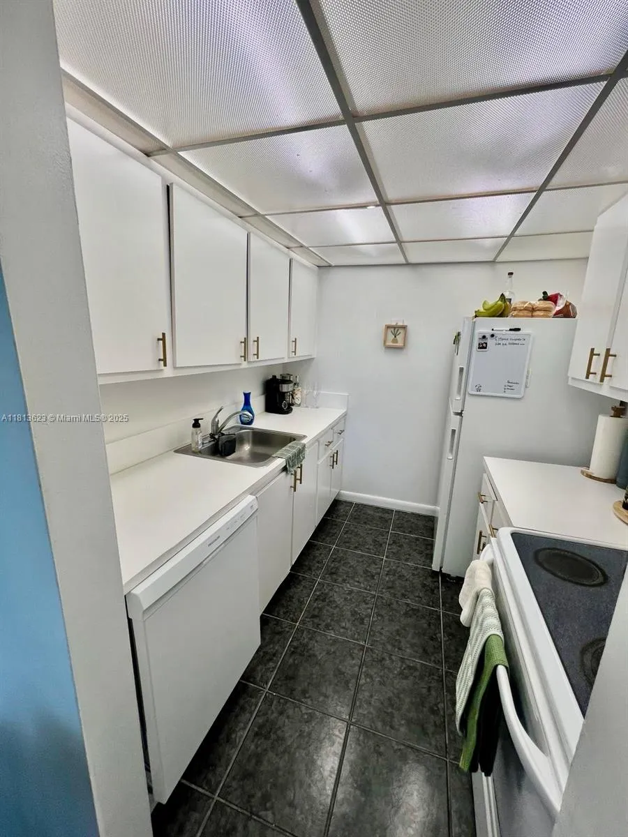 2350 NE 135th St # 208, North Miami FL 33181