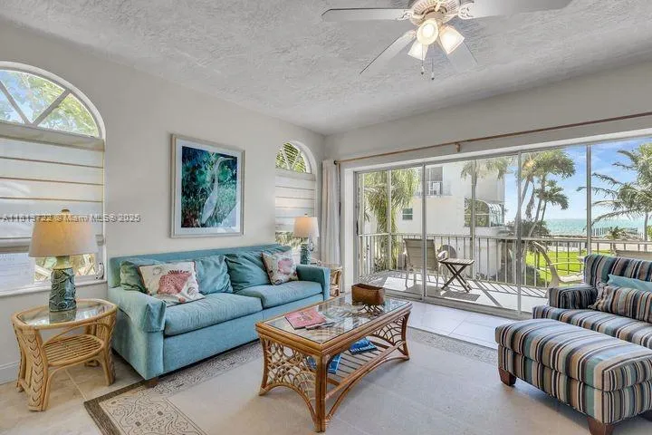 140 Aregood Ln # C2, Plantation Key FL 33036