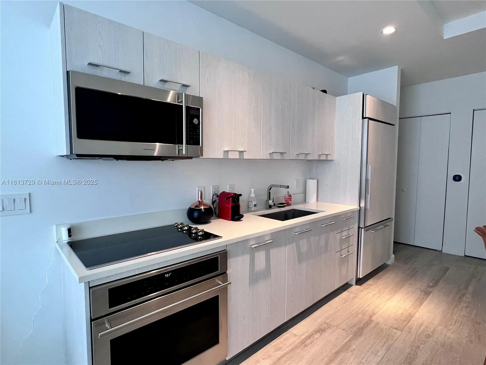 1 bedroom 1 bath for sale at 55 SW 9th St # 4109, Miami FL 33130