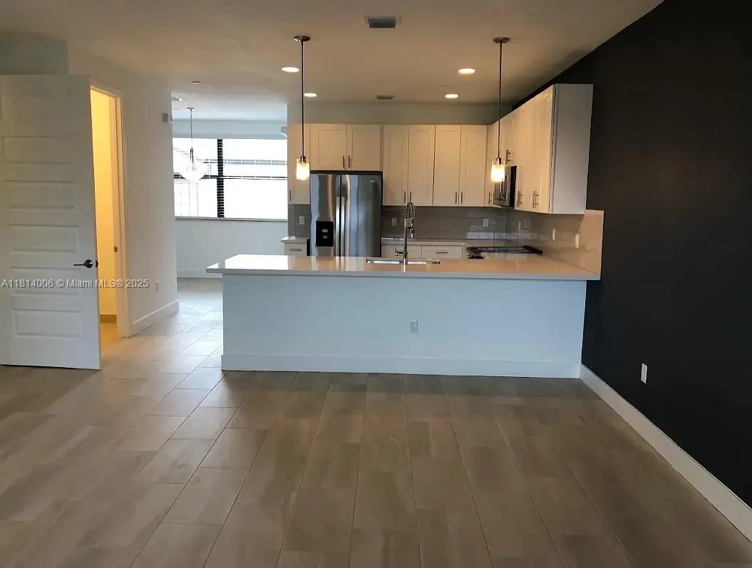 1405 N Dixie Hwy # 4, Fort Lauderdale FL 33304