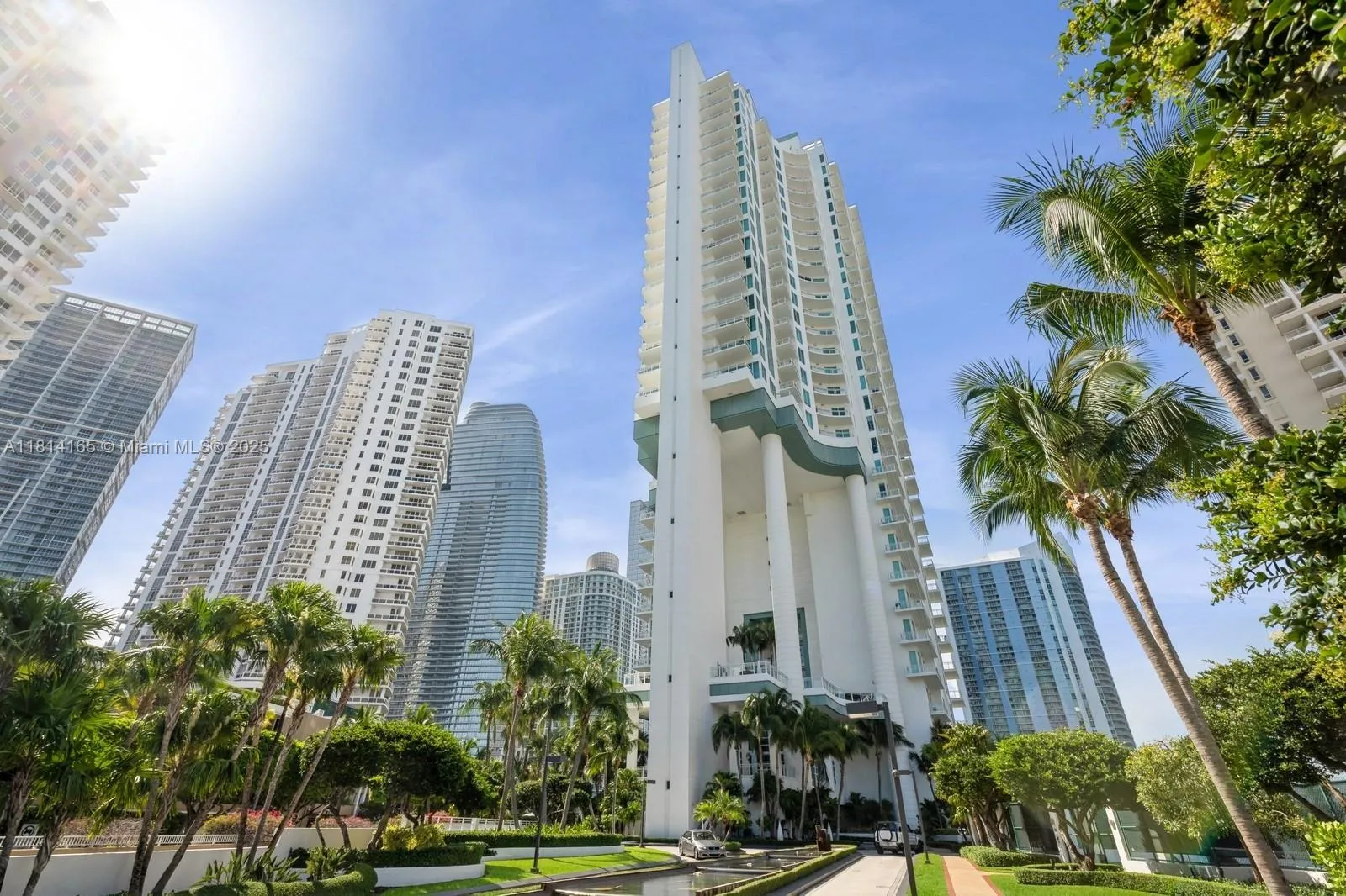 4 bedroom 5 bath for sale at 900 Brickell Key Blvd, Miami FL 33131