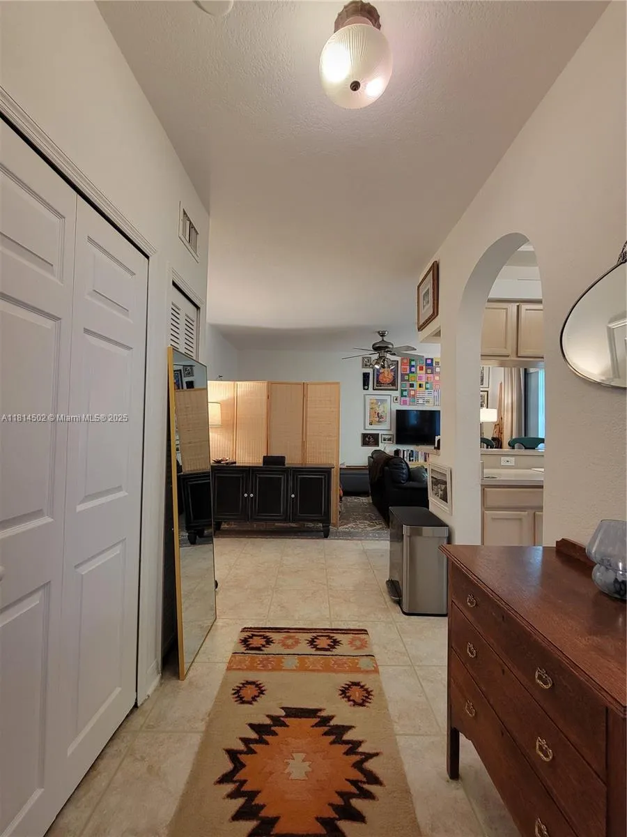 359 Meridian Ave # A103, Miami Beach FL 33139