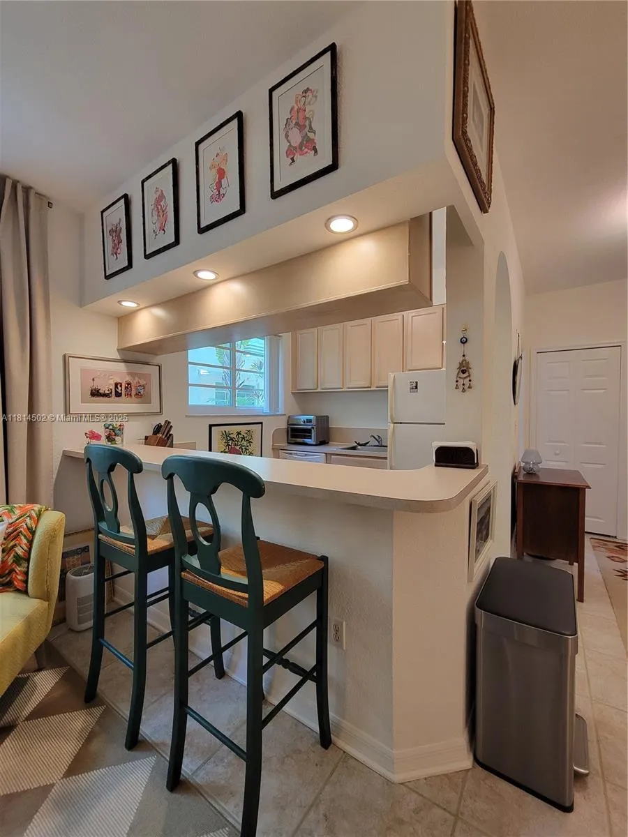 359 Meridian Ave # A103, Miami Beach FL 33139