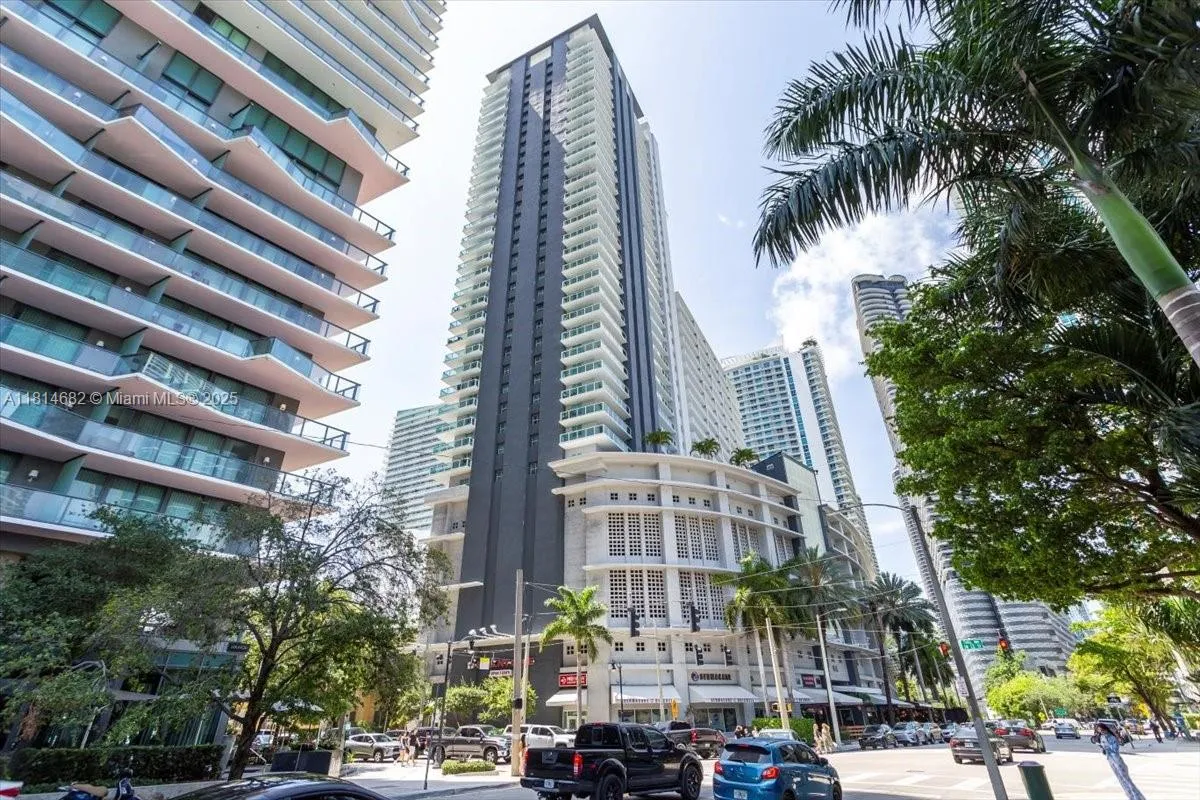 1 bedroom 1 bath for sale at 1250 S Miami Ave # 2208, Miami FL 33130