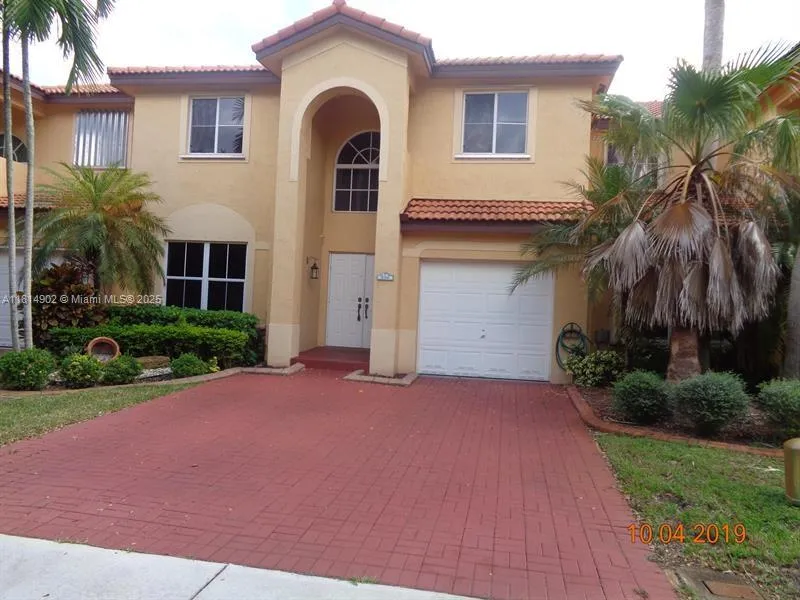 4 bedroom 2 bath for sale at 238 Magnolia Avenue, Davie FL 33325
