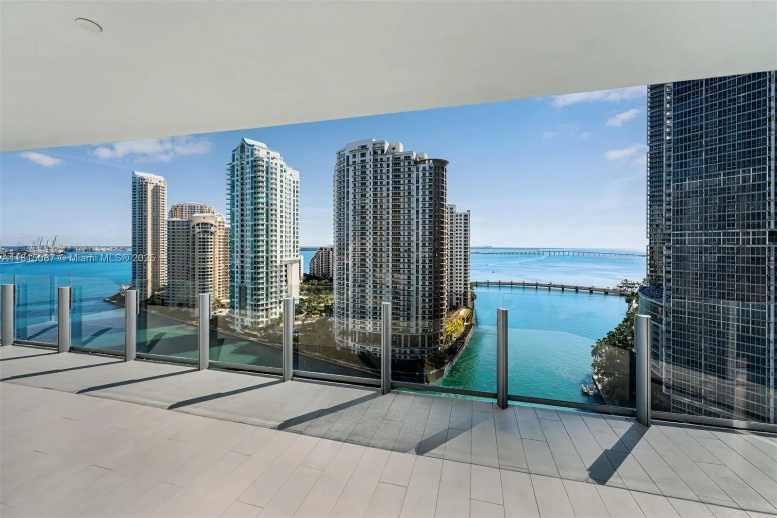 3 bedroom 3 bath for sale at 300 Biscayne Blvd Way # 2002, Miami FL 33131