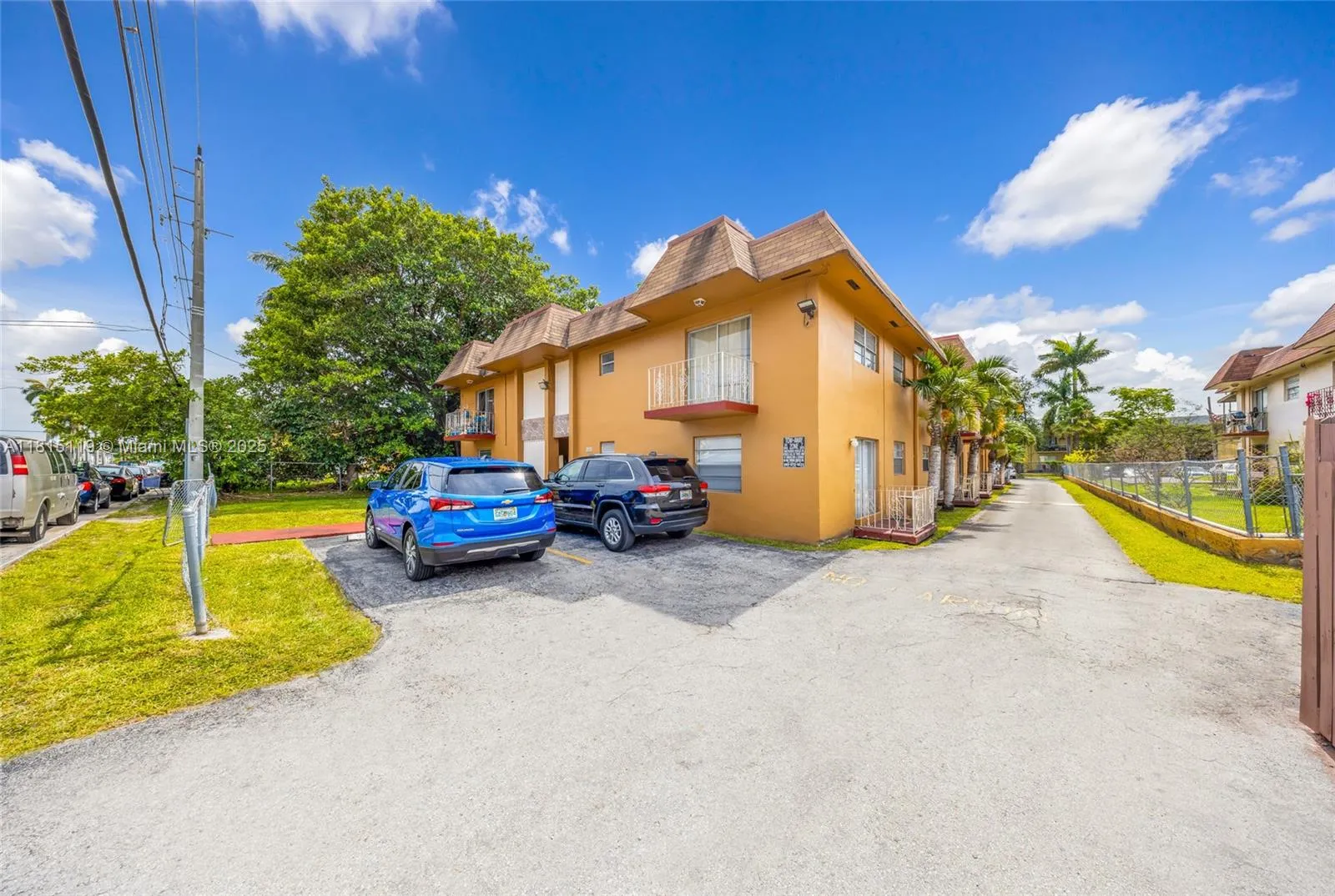 980 NW 45th Ave, Miami FL 33126