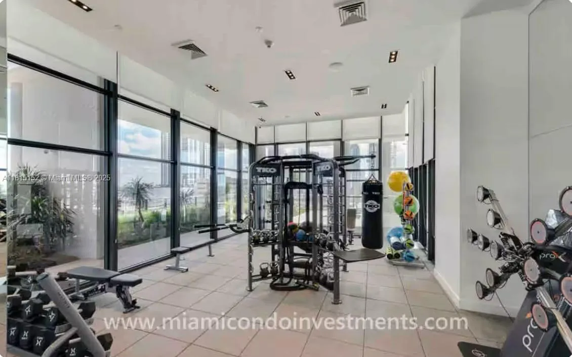 1600 NE 1st Ave # 1808, Miami FL 33132