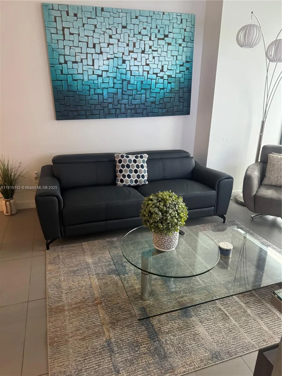 1600 NE 1st Ave # 1808, Miami FL 33132