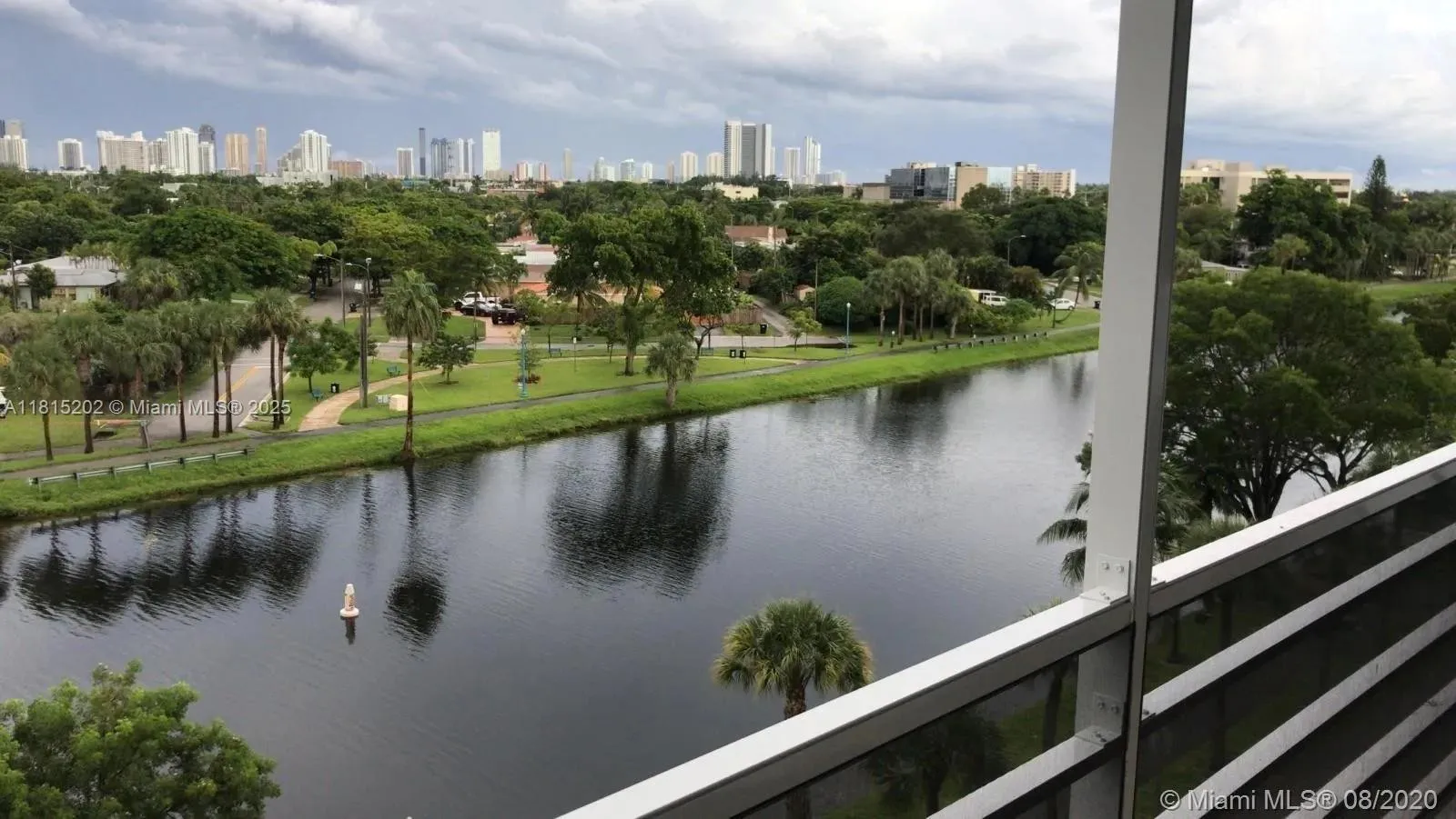 16850 S Glades Dr # 8G, North Miami Beach FL 33162