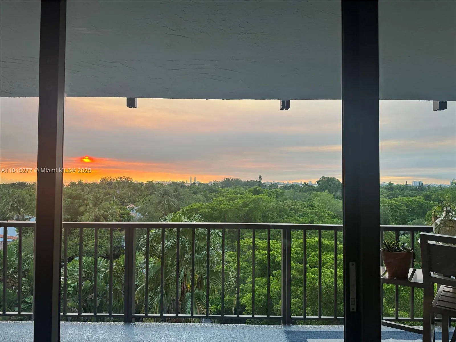 1 bedroom 1 bath for sale at 5701 Biscayne Blvd # 701, Miami FL 33137