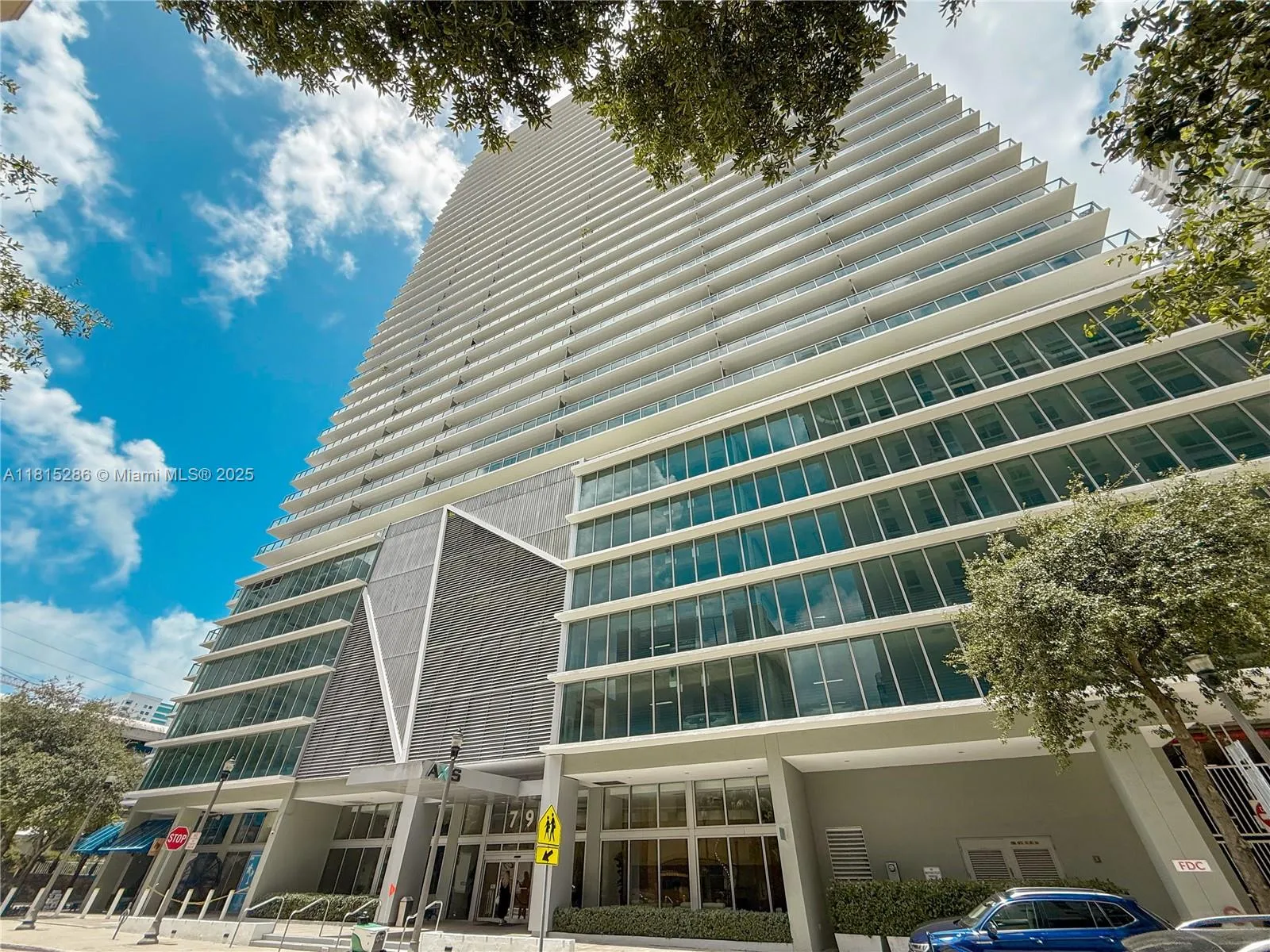 79 SW 12th St, Miami FL 33130